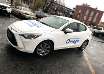 Technique pour maîtriser le volant de la voiture - Omega Driving School  Montreal