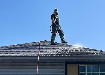 Langley window cleaner 2 Angels Home Services