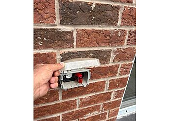 Richmond Hill home inspector 2R Leoshine