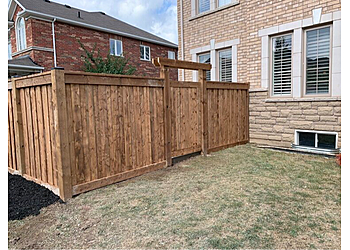 Burlington fencing contractor 905 Fences
