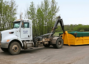 995junk Removal & Bin Rental - St Albert, AB Junk Removal - Truck Image
