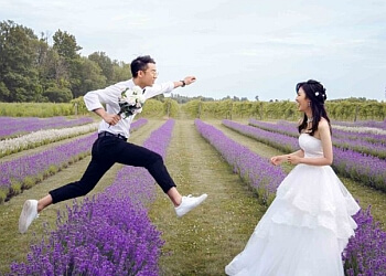 Toronto wedding photographer AGI Studio