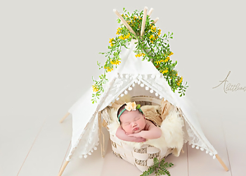 Markham babies and family photographer A Little One Studio