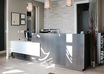 Stratford cosmetic dentist Avon Dental Office