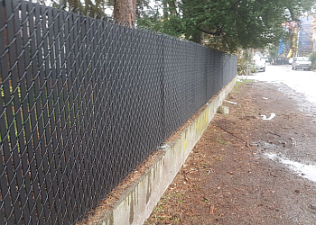 Surrey fencing contractor Ace Link Fence Ltd.