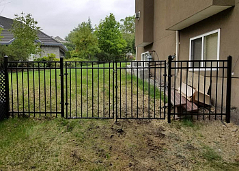 Surrey fencing contractor Ace Link Fence Ltd.