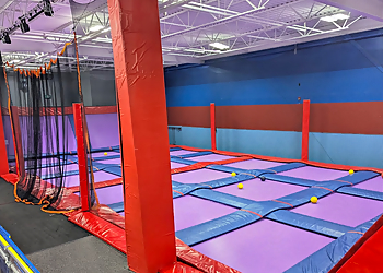 Aerosports Trampoline Parks London - London, ON Parc d'Attractions - Outdoor Activity Image