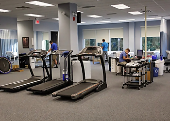 Alicia Jury, B.Kin.(Hons), MScPT, AFCI - SHEDDON PHYSIOTHERAPY AND SPORTS CLINIC - Oakville, ON Physical Therapists - Interior Image