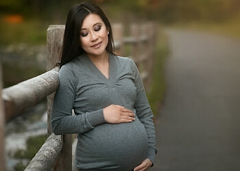 Toronto babies and family photographer Ally's Photography