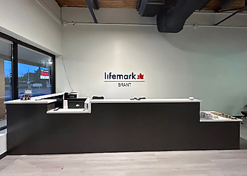 Amy Becke, BSc. PT - LIFEMARK PHYSIOTHERAPY BURLINGTON BRANT - Burlington, ON Physical Therapists - Clinic Interior Image