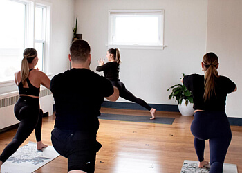 Thunder Bay Cours de yoga Ananda Studio
