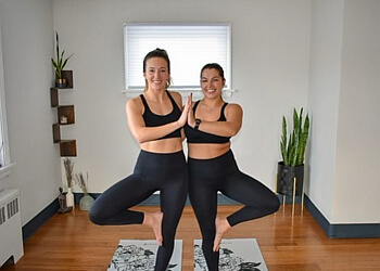 Thunder Bay
Cours de yoga
Ananda Studio image 1