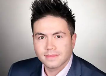 Andrew F. Cao - Edmonton, AB Avocats Immobiliers - Lawyer Portrait Image