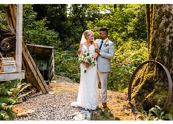 Burnaby wedding photographer Andrew Lukianiuk Photography