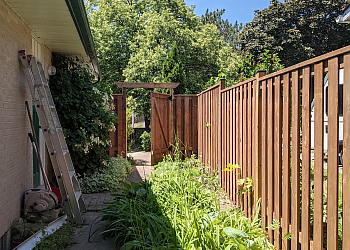 Guelph fencing contractor Annik Landscaping and Contracting