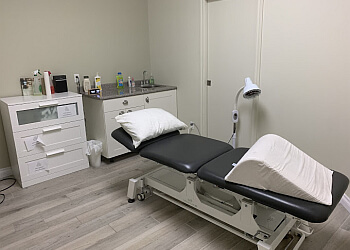 Brossard physical therapist Anthony Truong, M.Sc PT - PHYSIO SUMMUM BROSSARD