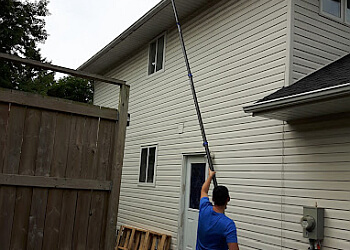 Niagara Falls window cleaner Aqua Care Window and Gutter Cleaning