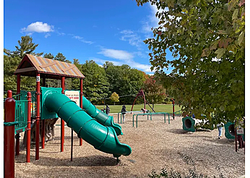 Barrie hiking trail Arboretum Sunnidale Park