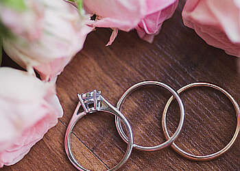 Burnaby jewelry Arctic Fame Diamonds