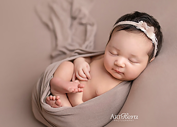 Langley babies and family photographer Art Hera Photography