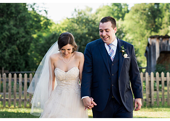 Pickering wedding photographer Ashlea MacAulay Photography