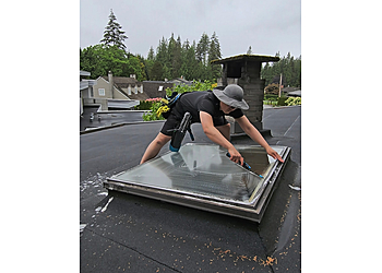 North Vancouver window cleaner Aster Window Cleaning