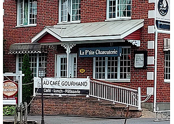 Longueuil cake Au Café Gourmand