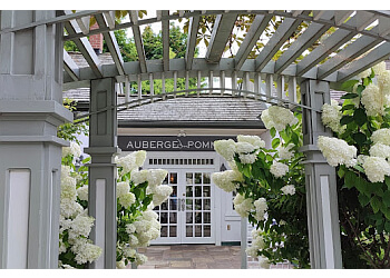 Toronto french cuisine Auberge du Pommier