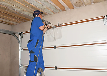 Aurora Garage Door Repair - Aurora, ON Garage Door Repair - Installation Service Image