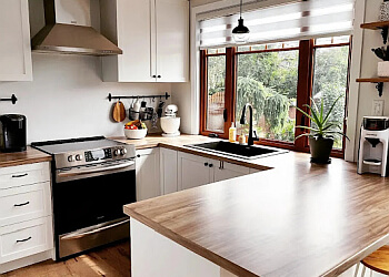 Laval Fabricants de Fenêtres et portes Auroral Portes Et Fenetres Inc.