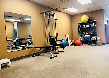 Avinash Singh, PT - PRECISION PHYSIOTHERAPY - Hamilton, ON Physiothérapie - Interior Image