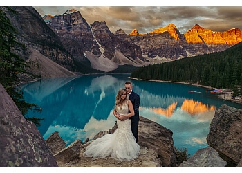 3 Best Wedding Photographers in Edmonton, AB - Expert Recommendations