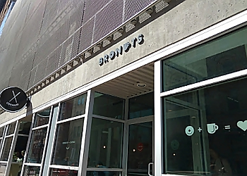 BRONUTS - Winnipeg, MB Bagel Shops - Restaurant Entrance Image