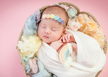Brampton babies and family photographer Baby Studio