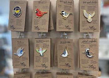 Sudbury Boutiques De Cadeaux Backyard Birder Home & Garden Gift Store