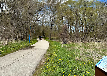 Newmarket hiking trail Bailey Ecological Park