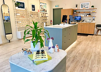 Bailey Nelson Oakville Lakeshore - Oakville, ON Opticians - Store Interior Image