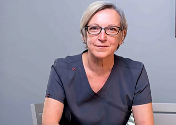 Barbara Schultze, DOMP, D.Sc.O. FAFS, RMT - ÉLAN OSTEOPATHIC CLINIC - Regina, SK Manual Osteopaths - Practitioner Image