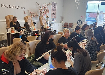 Cambridge Salons De Manucure BeU Nails & Beauty Spa