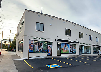 Beattie Pet Hospital-East Hamilton Beattie Pet Hospital-East Hamilton - Hamilton, ON Cliniques Vétérinaires - Clinic Exterior Image