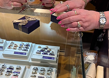 Kelowna Bijouteries Ben Moss Jewellers