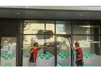 Maple Ridge window cleaner Big Moose PowerWashing Inc.