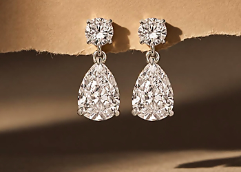 Bijouterie Doucet - Saguenay, QC Bijouteries - Earring Display Image