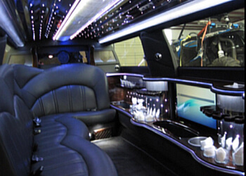 Newmarket limo service Black Tie Executive Limo