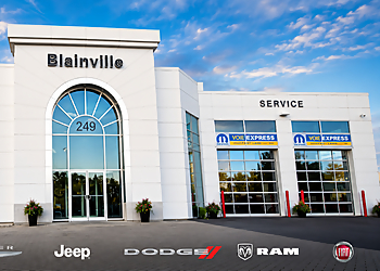 Blainville Chrysler Dodge Jeep Ram Fiat Blainville Chrysler Dodge Jeep Ram Fiat - Blainville, QC Car Dealerships - Business Exterior Image
