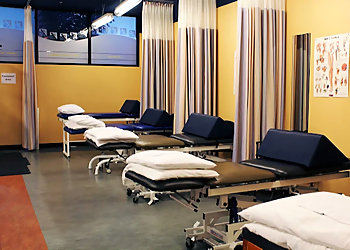 Blair Schachterle, BScPT, Dip Manip PT, Dip Sport PT, FCAMPT, CGIMS - NOSE CREEK PHYSIOTHERAPY - Calgary, AB Physiothérapie - Treatment Image