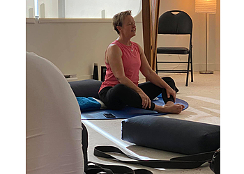 Brossard yoga studio Bleuyoga