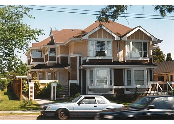 Surrey residential architect Gerry Blonski Architect