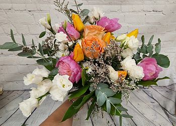 Cambridge Fleuristes Blooms Of Paradise