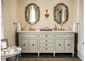 Newmarket custom cabinet Bloomsbury Fine Cabinetry